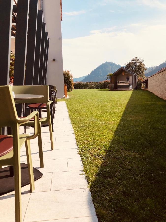 Na Vasi Restavracija In Prenocisca Hotel Škofja Loka Exterior foto
