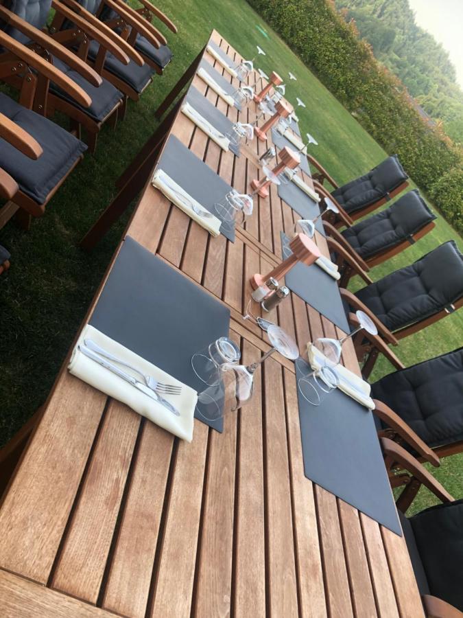 Na Vasi Restavracija In Prenocisca Hotel Škofja Loka Exterior foto