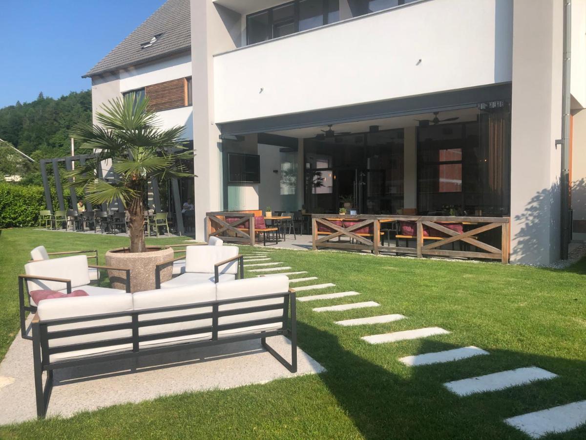 Na Vasi Restavracija In Prenocisca Hotel Škofja Loka Exterior foto