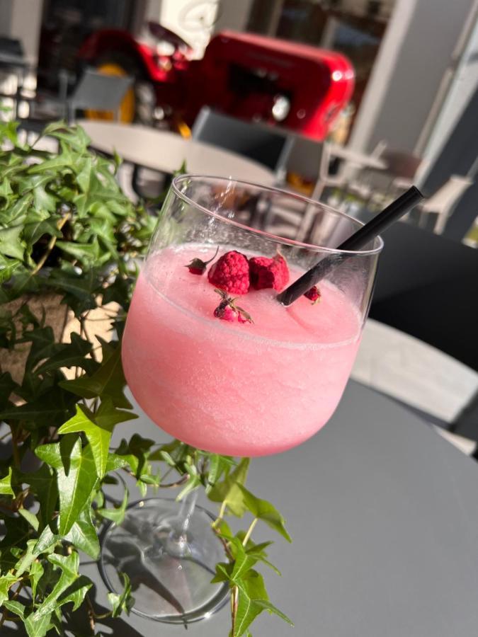 Na Vasi Restavracija In Prenocisca Hotel Škofja Loka Exterior foto