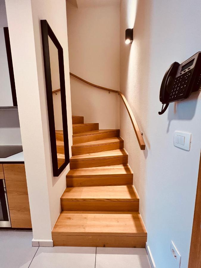 Na Vasi Restavracija In Prenocisca Hotel Škofja Loka Exterior foto