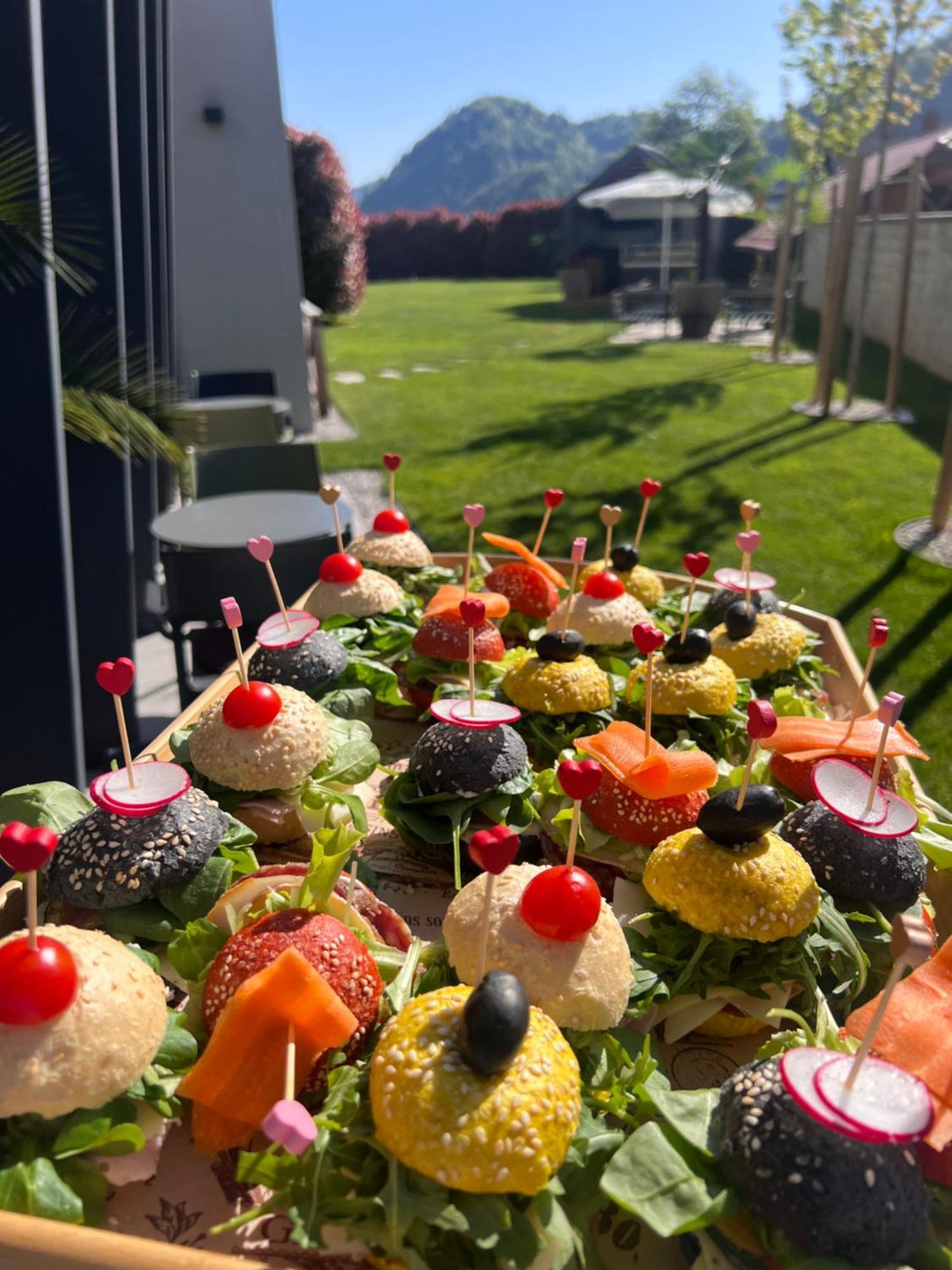 Na Vasi Restavracija In Prenocisca Hotel Škofja Loka Exterior foto
